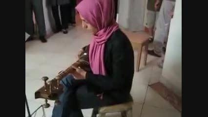 ترانه ابوالحسنی هنرجوی تار نیما فریدونی-آموزشگاه موسیقی