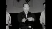 حضور سوسای اویاما در کره جنوبی(1967)در کلاس تکواندو