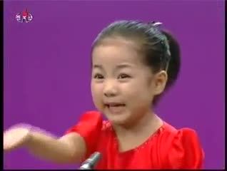 آواز خوندن یک بچه چینی