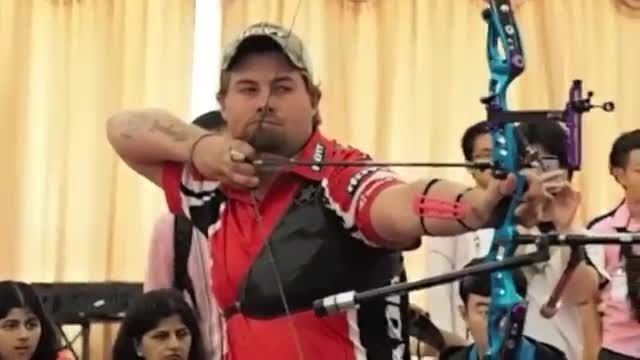 Brady Ellison (USA) shooting the winning arrow