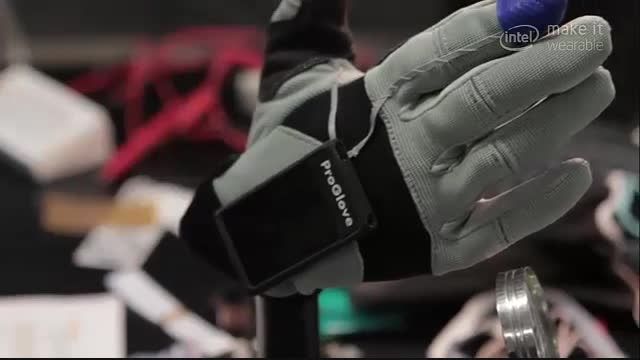 دستکش های هوشمندی که صنعت خوردو سازی را متحول می کنند