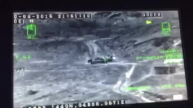 انهدام خودروی بمب گذاری شده PKK  با آتش زرهپوش کبرا