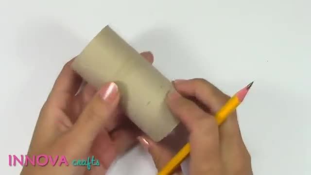 Minions box from cardboard tube