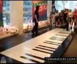 بزرگترین پیانو