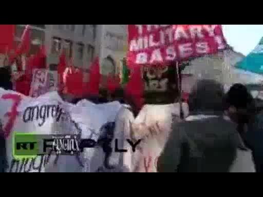 تظاهرات ضدناتو در محل برگزاری کنفرانس امنیتی مونیخ!