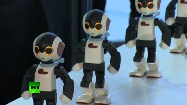 رقص هماهنگ وجالب  100 ربات کوچک!!!