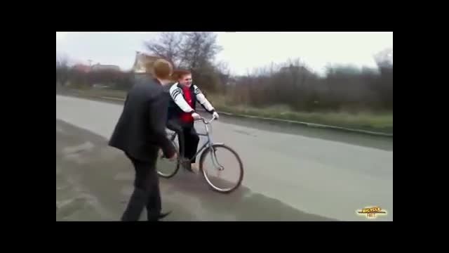 طنز：نمیدونم دوچرخه ضعیف بود یا این یارو خیلی قوی