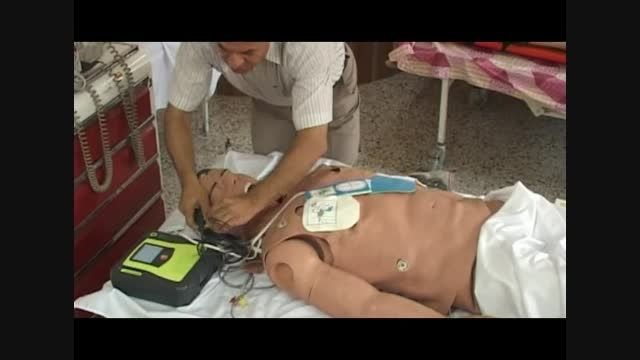 آموزش دستگاه AED در اورژانس 115