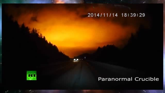 نوری عجیب و مرموز در آسمان روسیه هزاران نفر را شوکه کرد