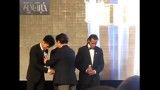 علی کریمی روی سن برای دریافت یکی از جوایز بهترین بازیکنان آسیا