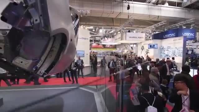 Schunk showcases Care-o-bot at Hannover Messe 2015
