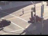 مرد لس آنجلسی در حال تیر اندازی به سرنشینان اتومبیلها در منطقه هالیوود