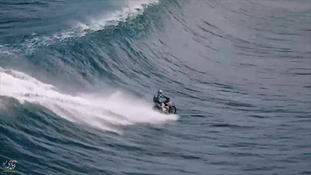 موج سواری با موتورسیکلت