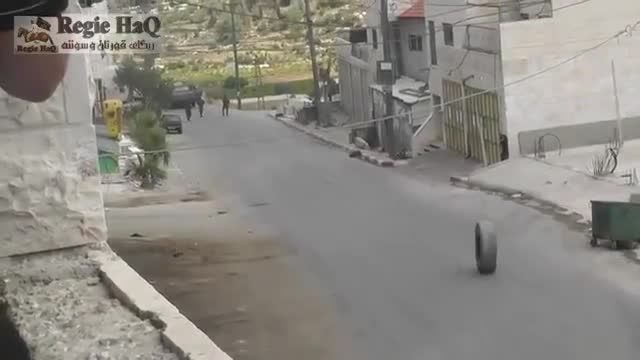 زمین خوردن یک سرباز اسرائیلی