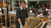 بازکردن تابوت مومیایی بعد از 2500 سال