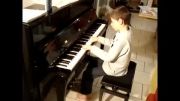 کودک و پیانو -- 3