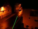 فیلم 17 ثانیه ای از لیزر سبز در شب