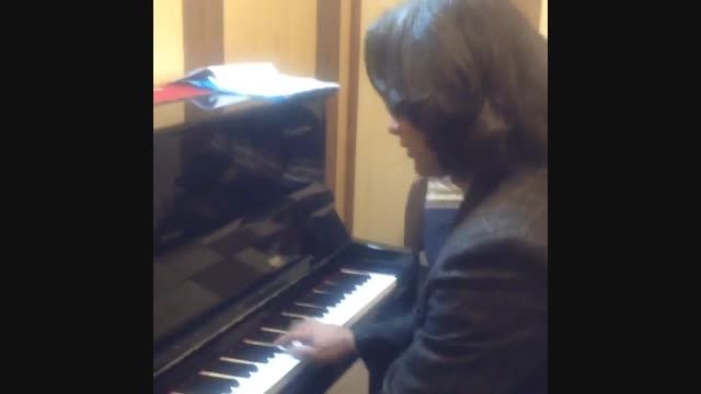پیانو نوازی زیبا در دستگاه ایرانی