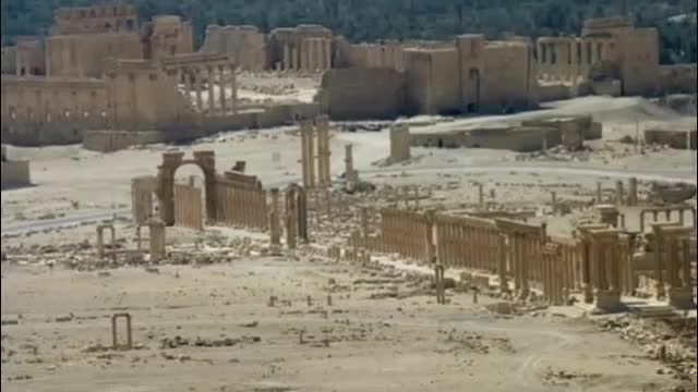 تروریست های داعش طاق باستانی پالمیرا را منفجر کردند