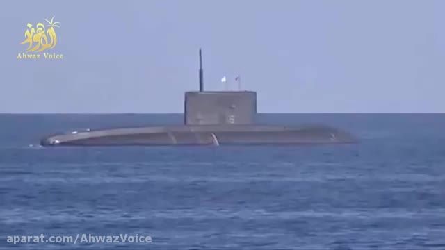 لحظه هدف قرار دادن مواضع داعش توسط زیر دریایی روسی
