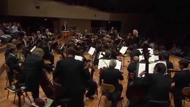 Mozart . Symphony No. 39 . Sir Simon Rattle