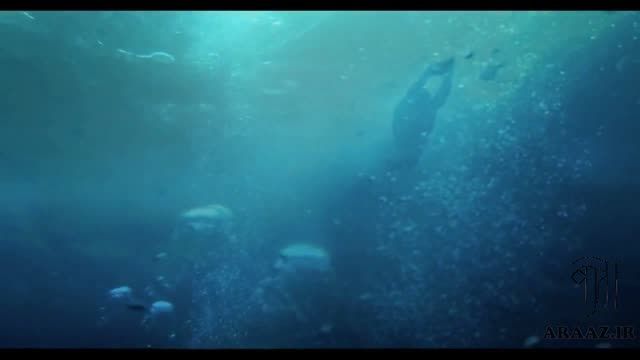 شیشه ادکلنی در اعماق دریا - HD