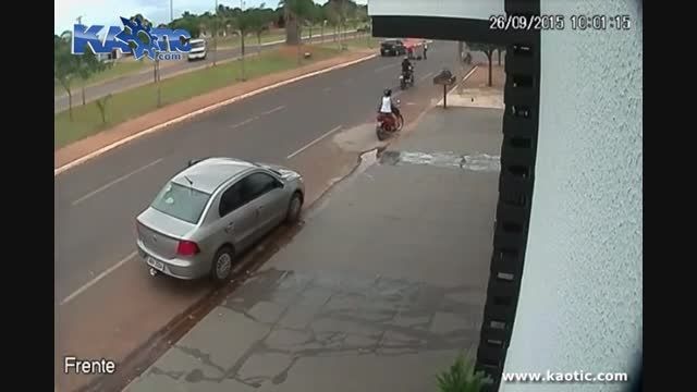تصادف وحشتناک دختر دوچرخه سوار ...!