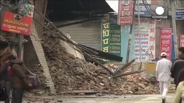 زلزله نپال؛ افزایش آمار کشته ها به بیش از ۳۲۰۰ نفر