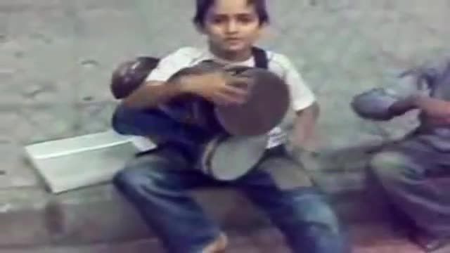 ضرب و تمپو فوق العاده پسر بچه ایرانی