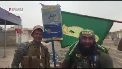 رونمایی از پرچم جدید داعش توسط ابوعزرائیل