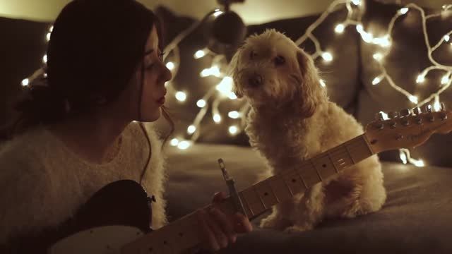 Daniela Andrade - Smells like Christmas