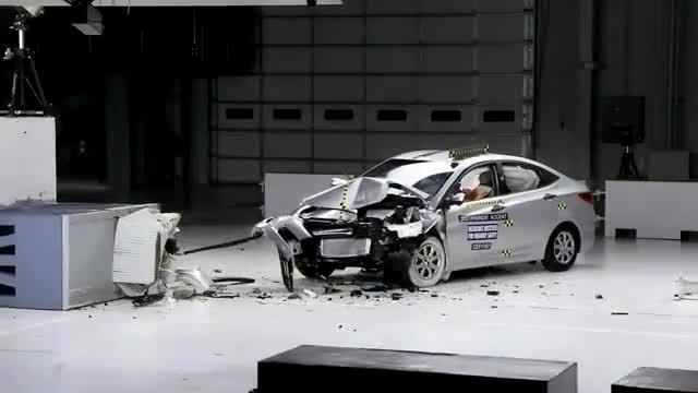 Краш тест солярис. Hyundai Solaris 2011 crash Test. Hyundai Solaris 2016 краш тест. Hyundai Accent crash. Hyundai Elantra 2016 crash.