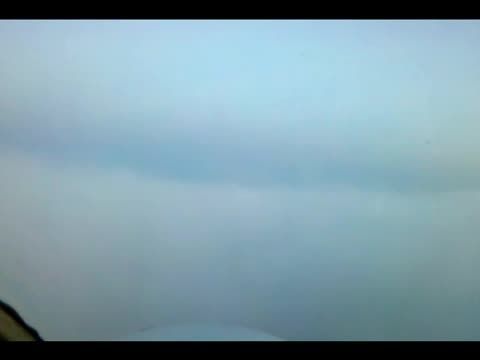 فرود در شرایط جوی مه آلود در حدود 100ft  زمین