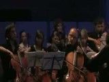 قطعه Faraway از Apocalyptica با اجرای  120 ویلنسلیست Cello A