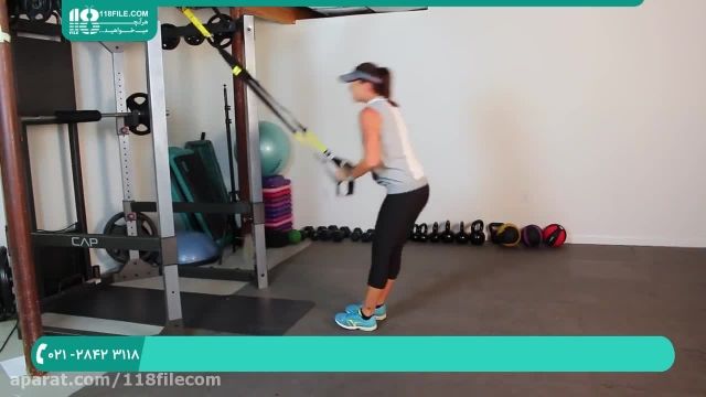 فیلم آموزش حرکات بدنسازی - آموزش حرکات با کش و تقویت عضلات پا و دست