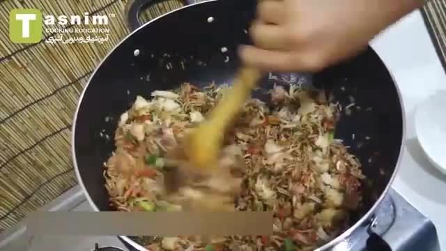 آموزش  تهیه برنج سرخ شده با غذاهای دریایی