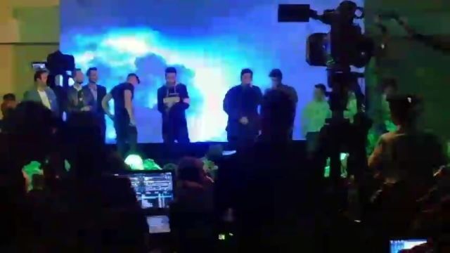 اجرای سبحان اسماعیلی و گروه ار بی ایکس در سالن جام جم