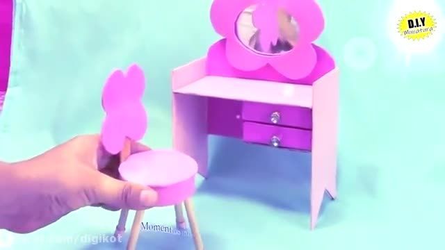 فیلم آموزش ایده های خلاقانه برای ساخت میز آرایشی خوشگل برای عروسک باربی با کارتن
