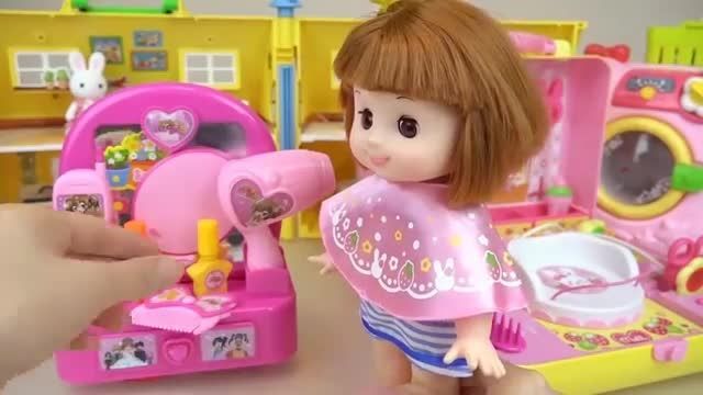 دانلود انیمیشن عروسک بازی کودکان این قسمت "فروشگاه لوازم ارایشی و بهداشتی"