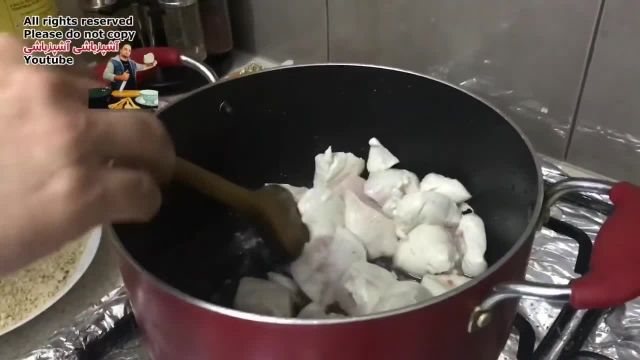 روش عالی درست کردن خورشت كاري مرغ و بادام هندی 