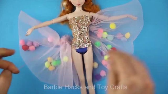 فیلم آموزش ایده های خلاقانه برای ساخت 3 مدل لباس زیبا برای عروسک باربی