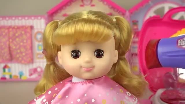 دانلود انیمیشن عروسک بازی کودکان این قسمت "لوازم ارایش مو"