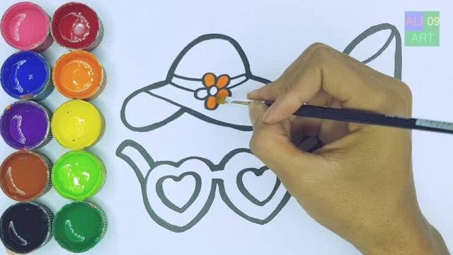آموزش نقاشی به کودکان - کشیدن کلاه زنانه و عینک