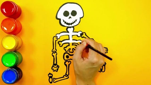 آموزش نقاشی به کودکان -کشیدن اسکلت خندان 