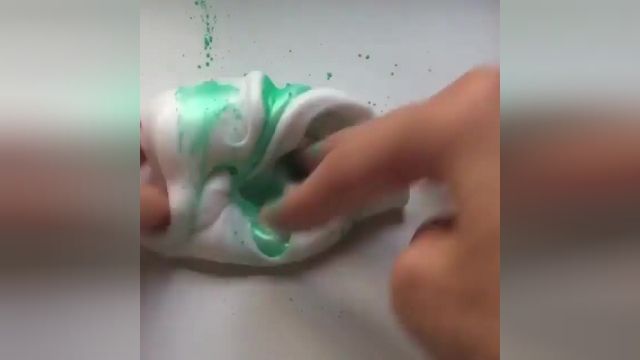 چند ترفند برای رنگ کردن اسلایم