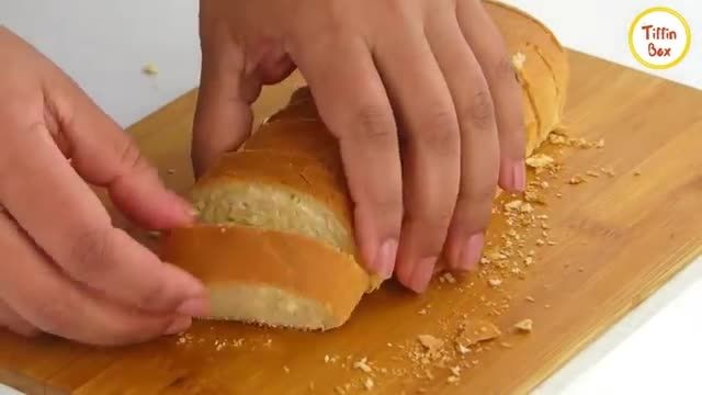 نکات کاربردی آشپزی - طرز تهیه نان سوخاری خانگی یک میان وعده برای بچه ها