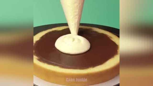 ترفندهای کاربردی آشپزی - 10 دستورالعمل طرز تهیه کیک شکلاتی ساده در چند دقیقه