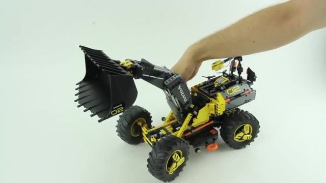 آموزش لگو اسباب بازی (Lego Technic 42081 Volvo Concept Wheel Loader ZEUX)