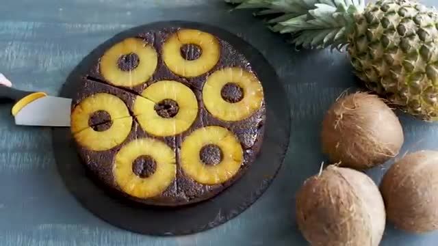 طرز تهیه کیک شکلاتی برگردان آناناس