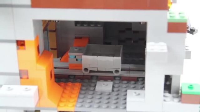 آموزش اسباب بازی لگو (LEGO MINECRAFT 21137 The Mountain Cave Construction)